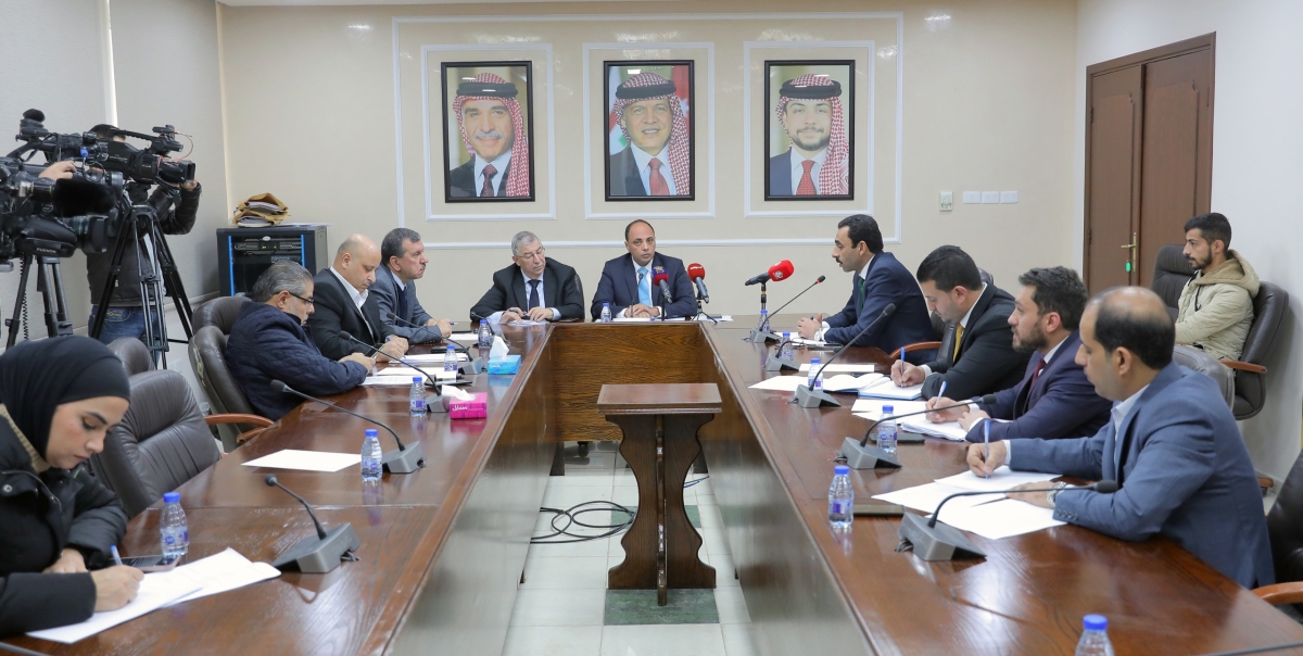 الصحة النيابية تناقش مشروع نظام فحص المستلزمات الطبية