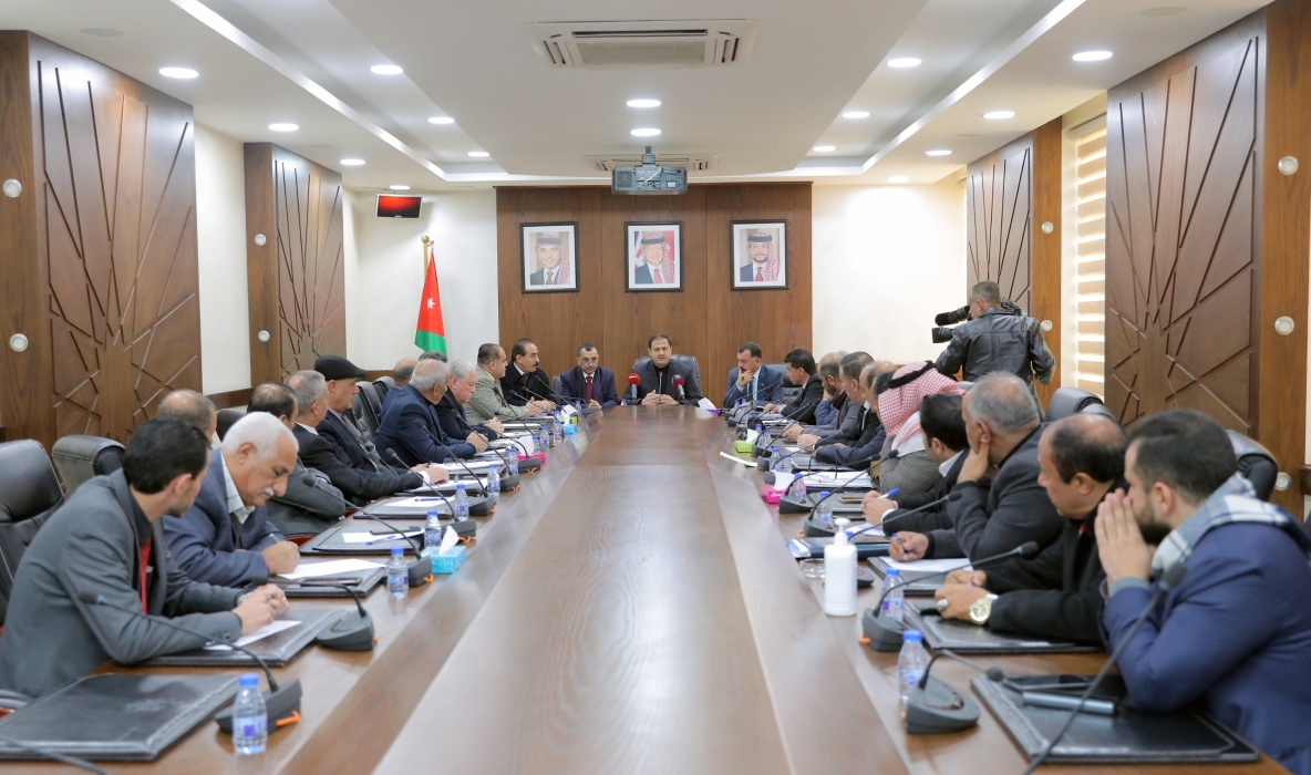التربية النيابية تناقش تحديات مجالس التطوير التربوي في المحافظات