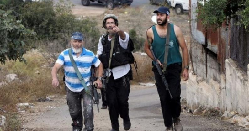 مستوطنون يطلقون النار على مزارع ويجبرونه على مغادرة أرضه جنوب نابلس