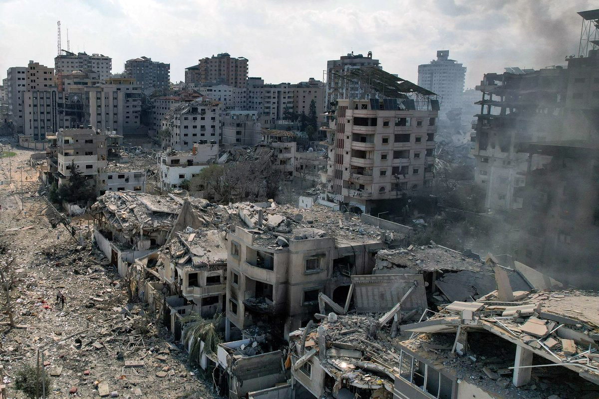 استشهاد 5 فلسطينيين وإخلاء جرحى من مدينة غزة