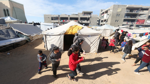 آلام الكلى والوحشة.. طفل من غزة افترق عن أسرته يخشى ألا يراها ثانية