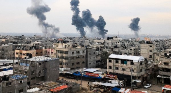 استشهاد خمسة فلسطينيين وإخلاء جرحى من مدينة غزة