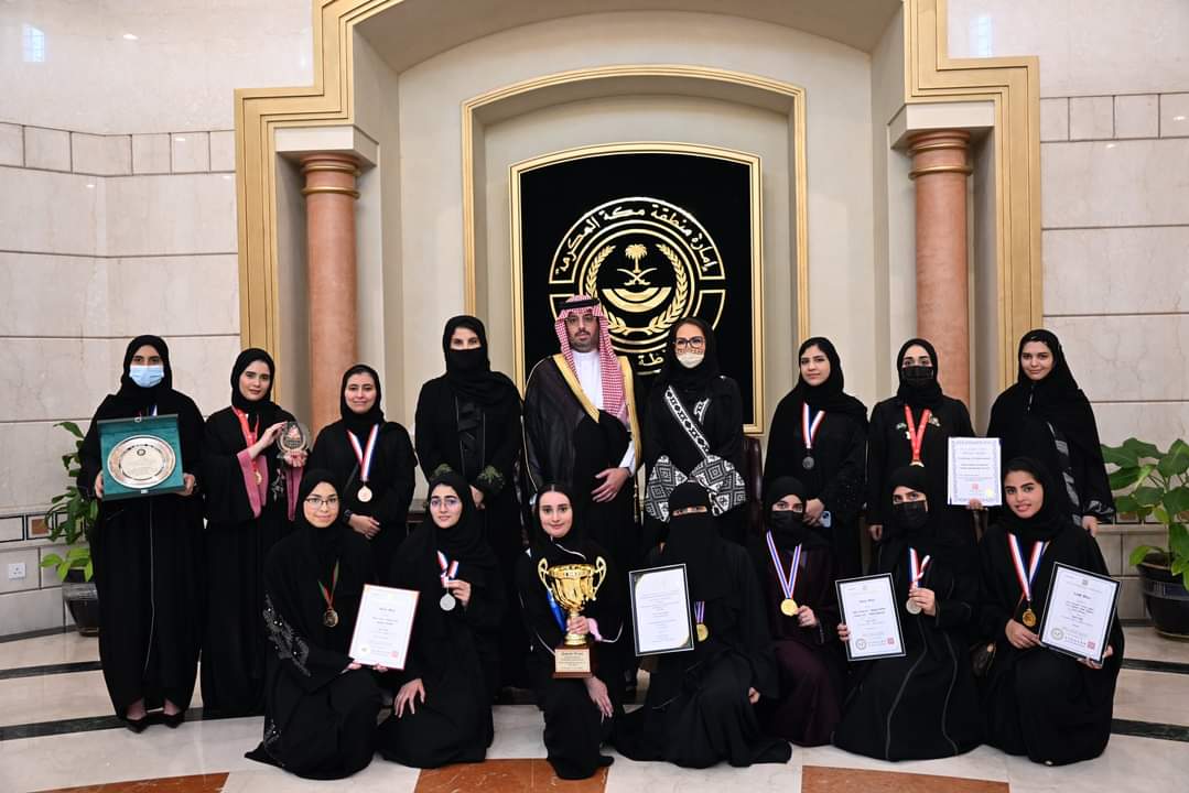 محافظ جدة يستقبل الفائزات في معرض سيؤول الدولي للاختراعات
