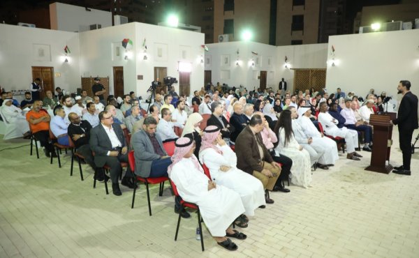 شعراء ينشدون للوجه الآخر للحياة في أمسية بيت الشعر بالشارقة
