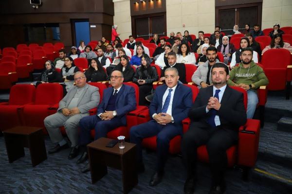 مركز التعليم المستمر في جامعة البترا يستضيف الإعلامي خالد القضاة