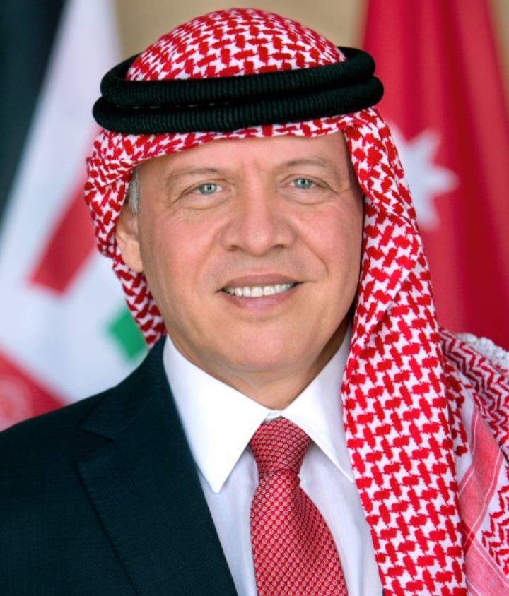 عاجل ..الملك يغادر أرض الوطن إلى القاهرة
