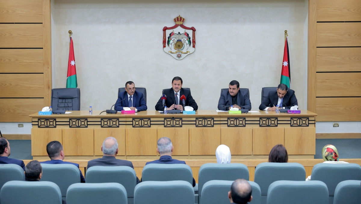 التربية النيابية تبحث مع عمداء شؤون الطلبة نظام تنظيم الأنشطة الحزبية في الجامعات