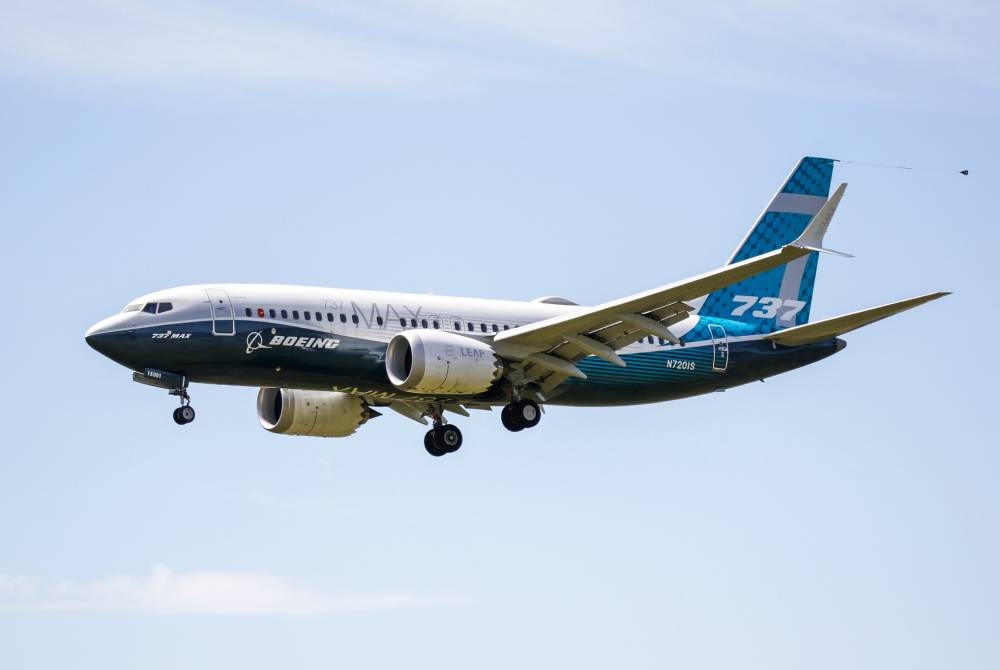 بعد اكتشاف صمولة مفقودة.. «بوينغ» تطلب من شركات الطيران فحص طائرات «737 ماكس»!