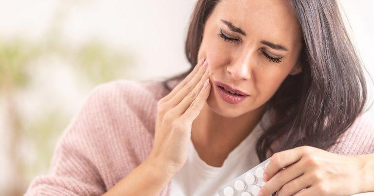 تعرف على الآثار الجانبية للأدوية على صحة الفم والأسنان