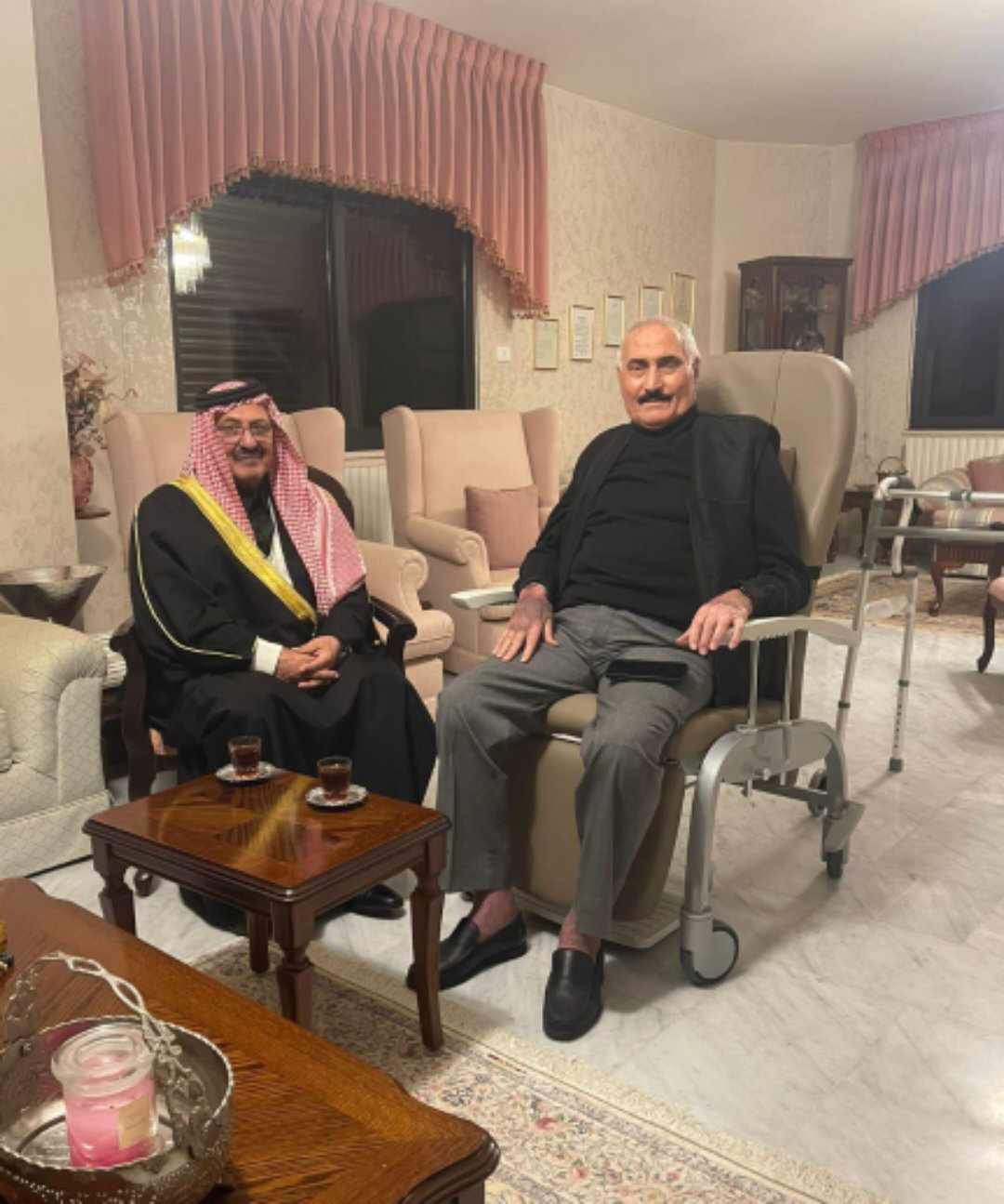 مستشار الملك لشؤون العشائر البلوي يزور الفريق المتقاعد عبدالرحمن العدوان مدير الأمن العام الأسبق
