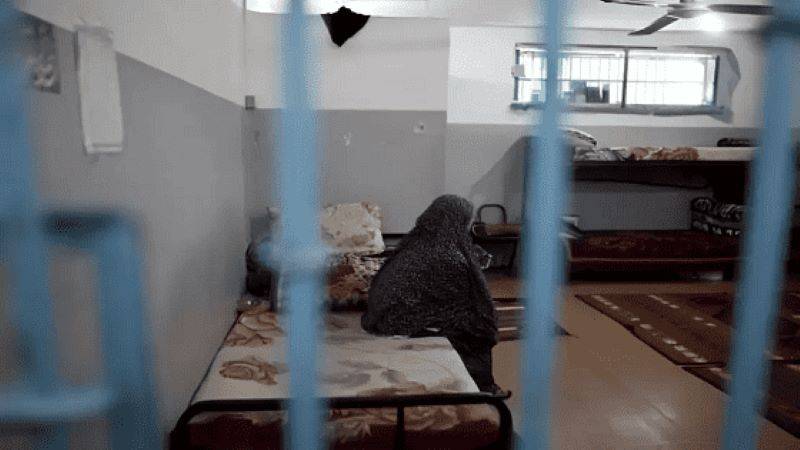 فتشوني بشكل عارٍ ..الكشف عن تفاصيل تنكيل لأسيرة من الخليل