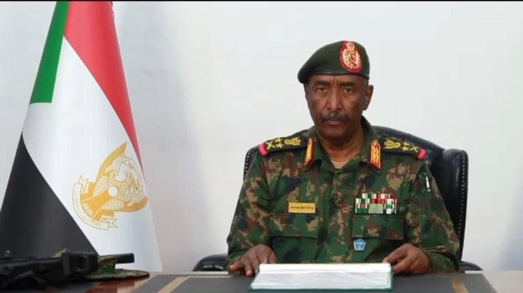 البرهان يحيي تضحيات القوات المسلحة السودانية والقوات النظامية الاخرى في دحر التمرد