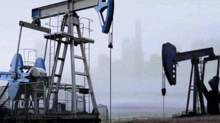 ارتفاع أسعار النفط مع استمرار توتر الشحن بالبحر الأحمر