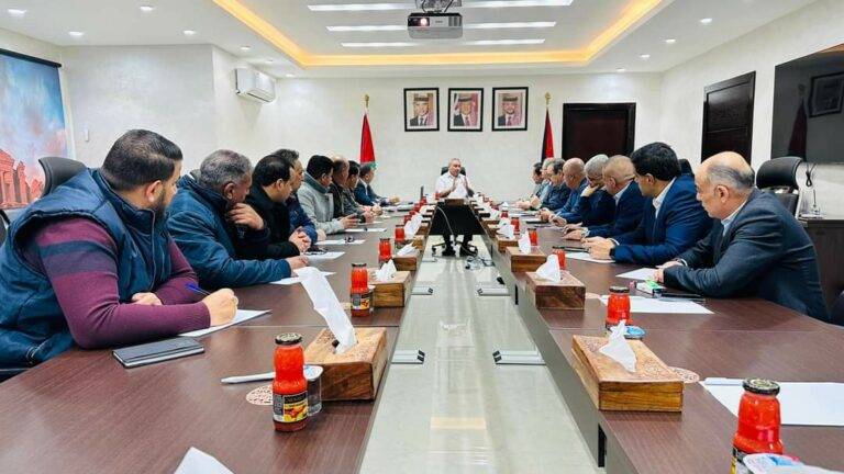 البريزات خلال لقاء مهندسين: مقبلين على تنفيذ حزمة من المشاريع التنموية في إقليم البترا