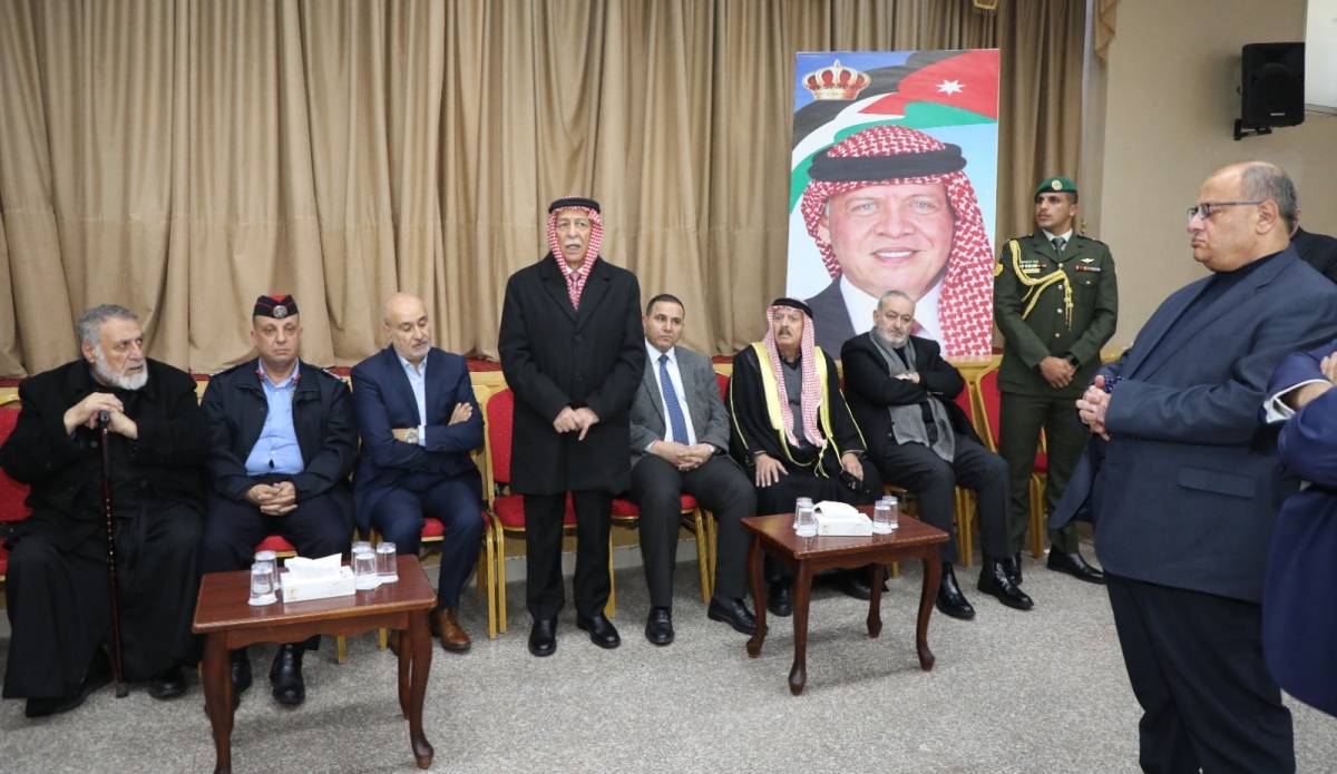 مندوبا عن الملك وولي العهد..العيسوي يعزي عشيرتي السماوي والشنيكات...صور