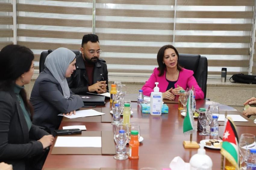 أول جامعة أردنية .. اليرموك توقع مذكرة لتعزيز دور المراة والشباب