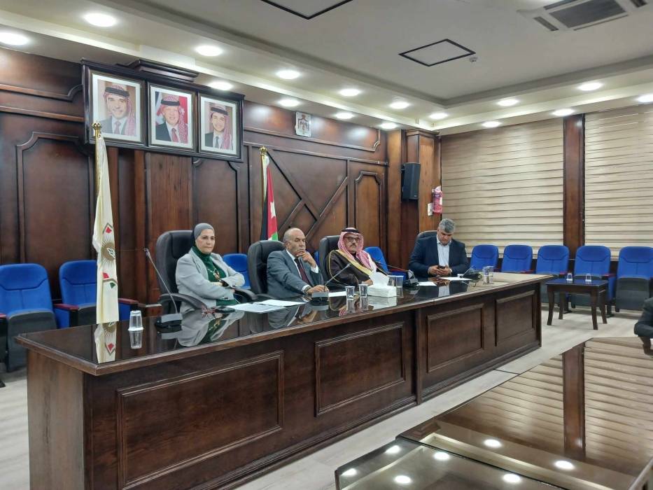 ندوة حوارية عن الدور الأردني في دعم صمود الاشقاء في فلسطين بمدينة اربد.. صور