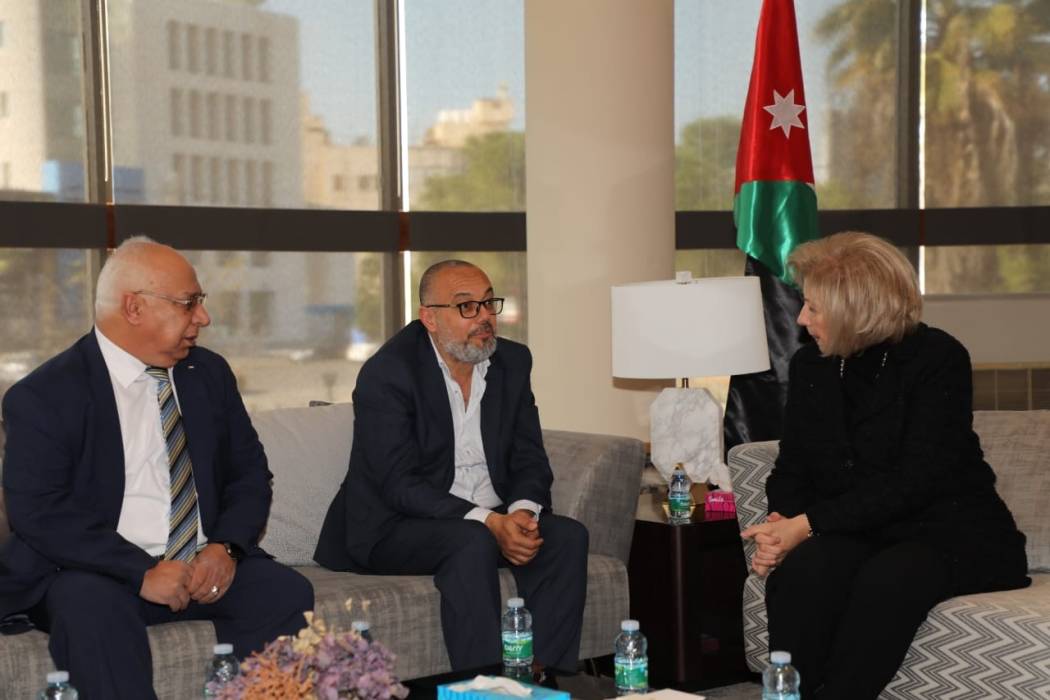 وزيرة الثقافة ونظيرها الفلسطيني يؤكدان أهمية التنسيق الأردني الفلسطيني لمواجهة المخططات الإسرائيلية.