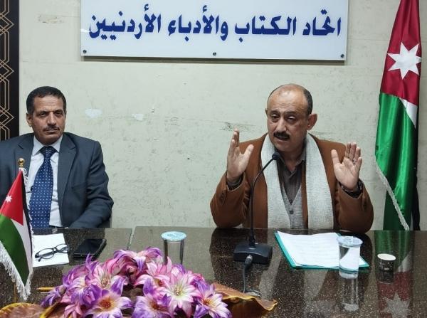 العساكرة يحاضر عن الإشاعة في الحروب باتحاد الكتاب