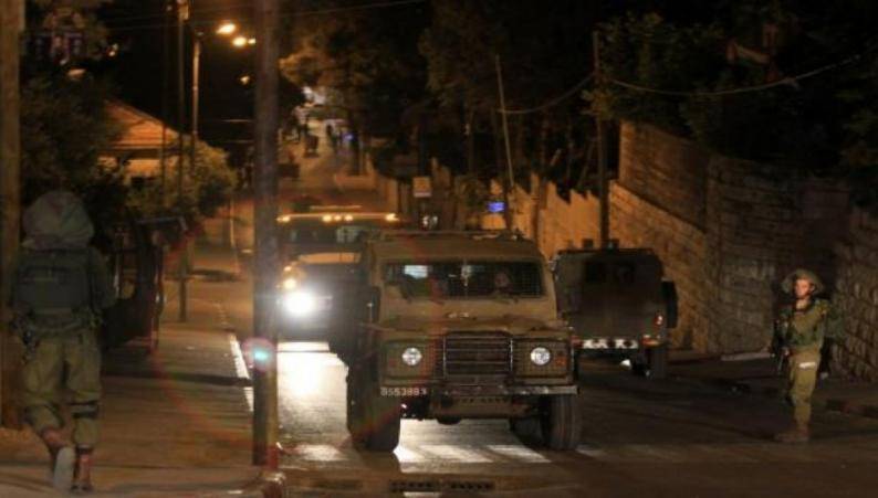 الاحتلال يقتحم مدينة رام الله ويحاصر عدة مباني فيها