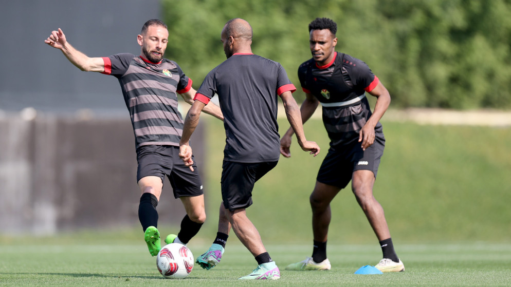 منتخب النشامى ينهي تحضيراته لمواجهة نظيره الياباني وديا