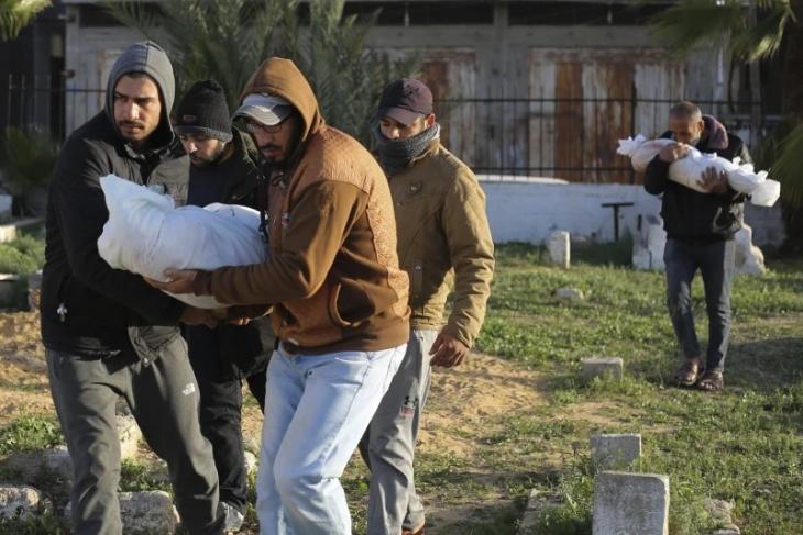 منظمة حقوقية: إسرائيل قتلت 8 آلاف و81 طفلا فلسطينيا منذ 7 أكتوبر