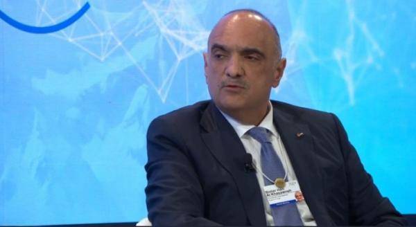 رئيس الوزراء يشارك في دافوس 2024 منتصف الشهر الحالي