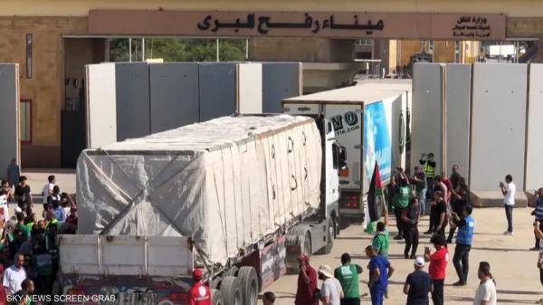 مصر تنفي مزاعم إسرائيلية: معبر رفح مفتوح بلا انقطاع