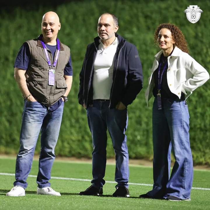 الأمير علي يدعم لاعبي المنتخب الوطني قبل انطلاق مشواره بكأس آسيا