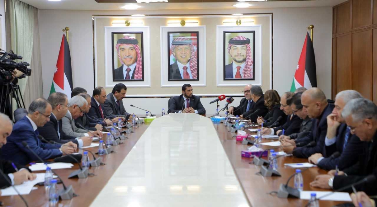 الإعلام النيابية تبحث دور الجامعات في التوجيه الوطني