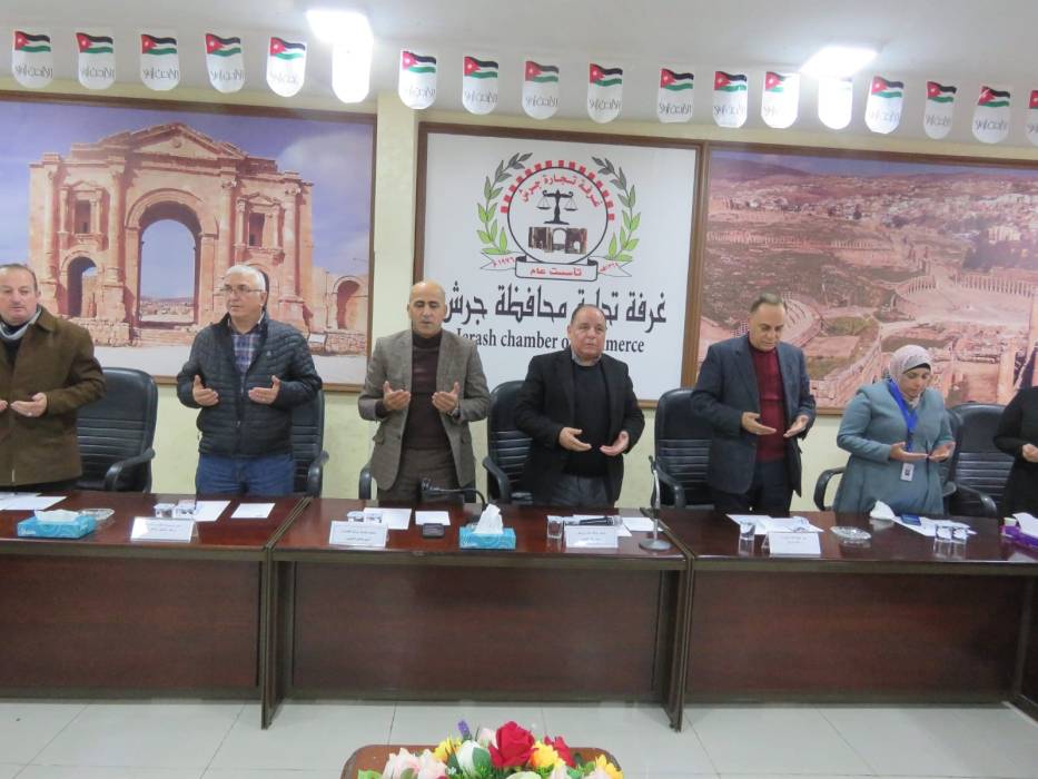 رئيس بلدية جرش الكبرى يلتقي تجار المدينة_صور