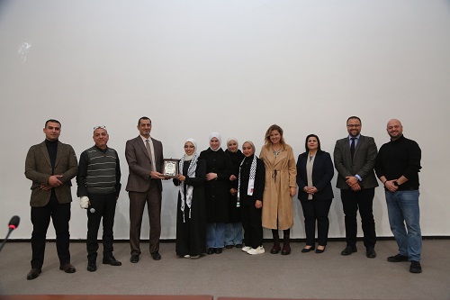 الزيتونة تكرم الطلبة الفائزين في مسابقة الفكرة الابداعية