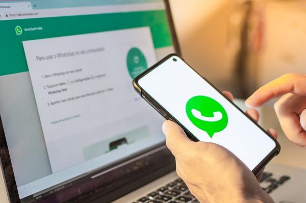 واتساب تتيح لمستخدمي التطبيق إنشاء ملصقاتهم الطريفة