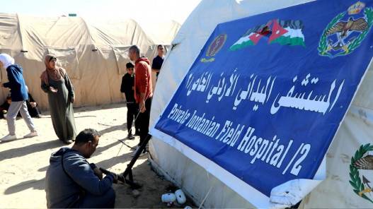 إصابة أحد مرتبات المستشفى الميداني الأردني جنوبي غزة جراء اشتباكات بمحيطه