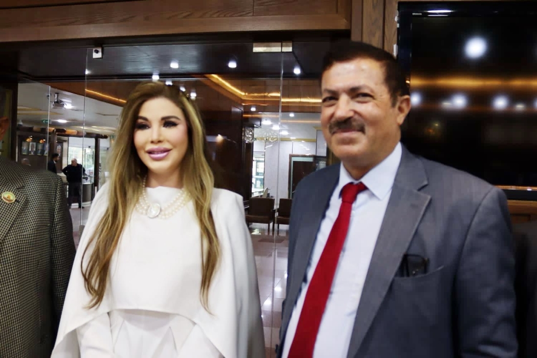 حفل توقيع اللؤلؤ و الأرض للقاصة سارة طالب السهيل..صور