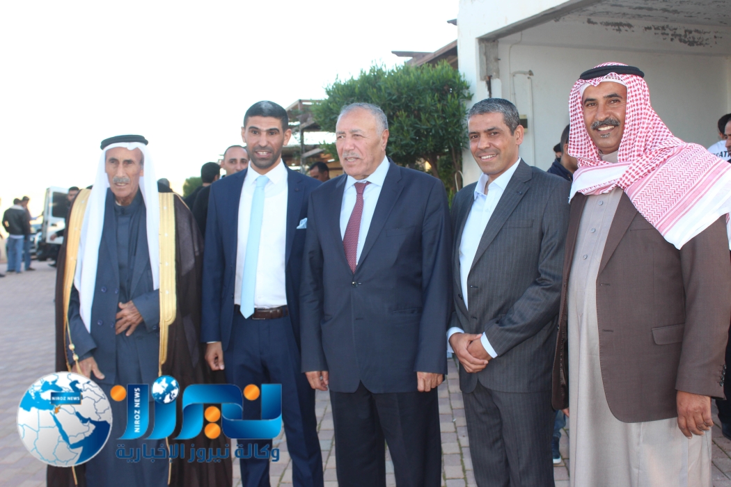 الزبن والفايز  نسايب ....معالي غازي الزبن  طلب و الشيخ صالح هجر الفايز اعطى ..صور وفيديو