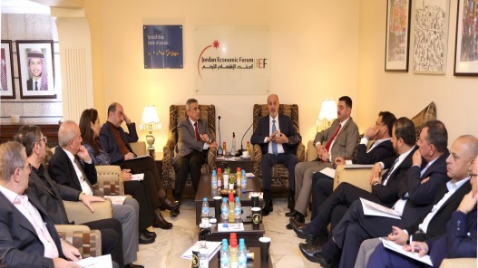 وزير الصناعة: المخزون الاستراتيجي من السلع الغذائية متوفر