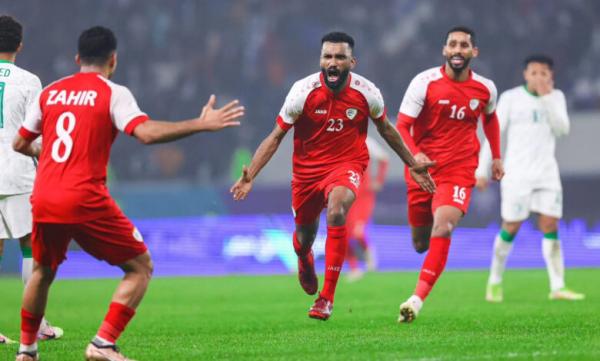 المنتخب العماني يتمسك بآمال العبور أمام تايلاند الأحد