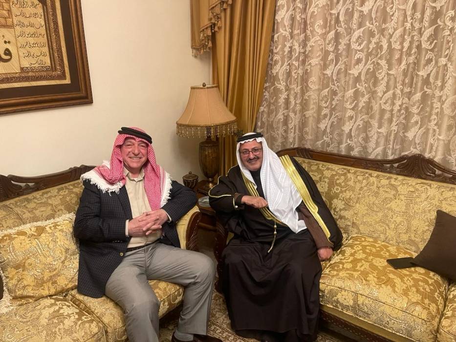 البلوي يزور الكابتن الطيار احمد نمروقه للاطمئنان على صحته
