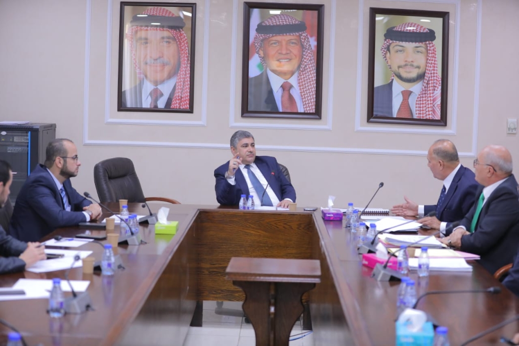 عمل النواب تُطالب بحل للمفصولين بـموانئ العقبة