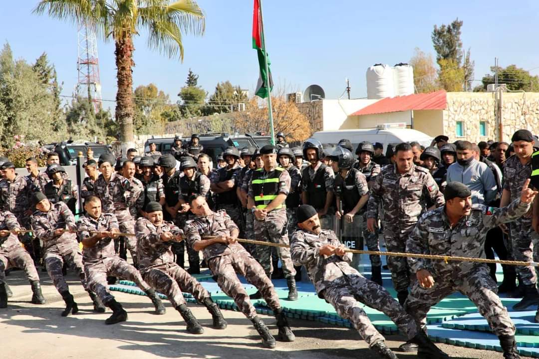 اقامة يوم تدريبي في وحدة أمن الملاعب ...صور