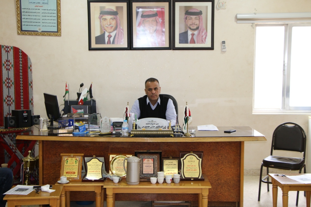 تربية الشونة الجنوبية تعقد اجتماعاً لرؤساء الأقسام التربوية