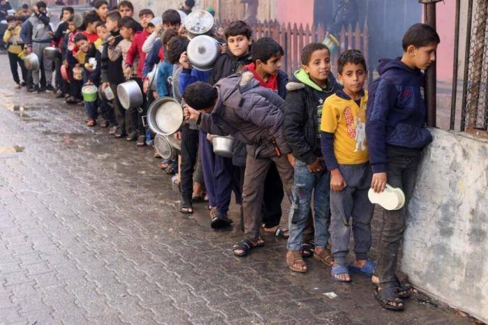 الغزيون ضحايا الحرب: مجاعة، نقص المياه ومخاطر الأوبئة