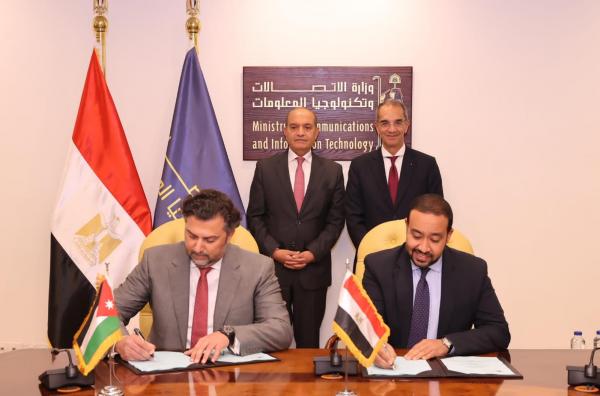 اتفاقية بين المصرية للاتصالات ونايتل لإنشاء كابل بحري جديد كورال بريدج بين مصر والاردن