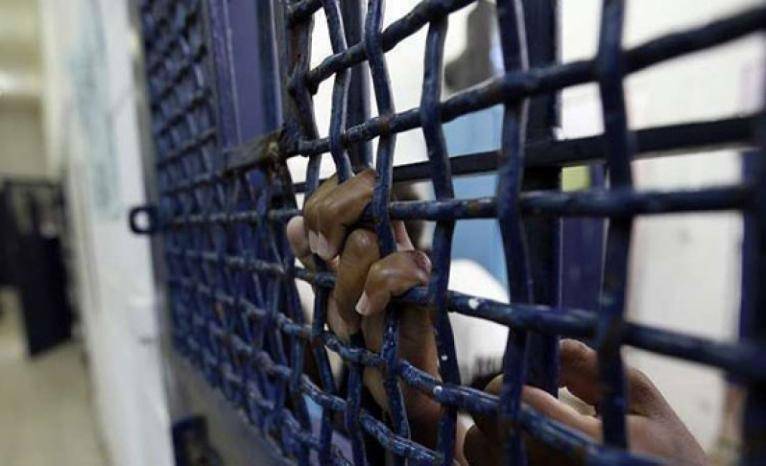 هيئة الأسرى: إدارة سجون الاحتلال تحوّل سجن النقب إلى جحيم لا يطاق