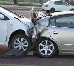 5 إصابات متوسطة بحادثي تدهور في عمان