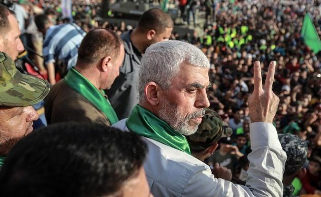 اعلام عبري: خروج السنوار من غزة ضمن صفقة الأسرى