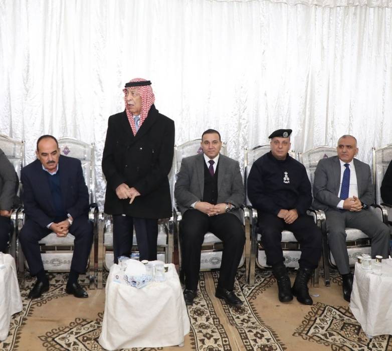 مندوبا عن الملك وولي العهد.. العيسوي يعزي قبيلة العدوان ...صور