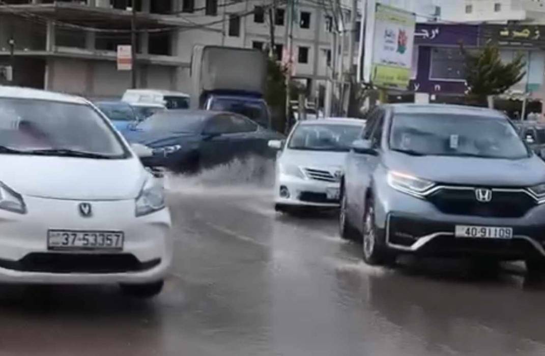 عوائق كثيرة تظهر في فصل الشتاء امام سائقي المركبات في محافظة اربد