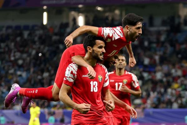المنتخب الوطني يبلغ نهائي كأس آسيا للمرة الأولى في تاريخه